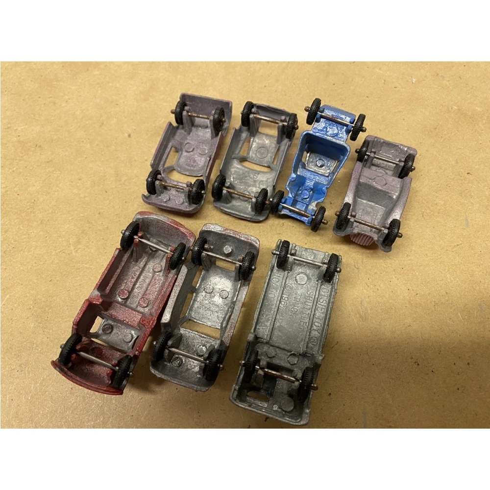 Lot Of 7 Vintage Tootsie Toys Cars And Trucks - Picture 10 of 10